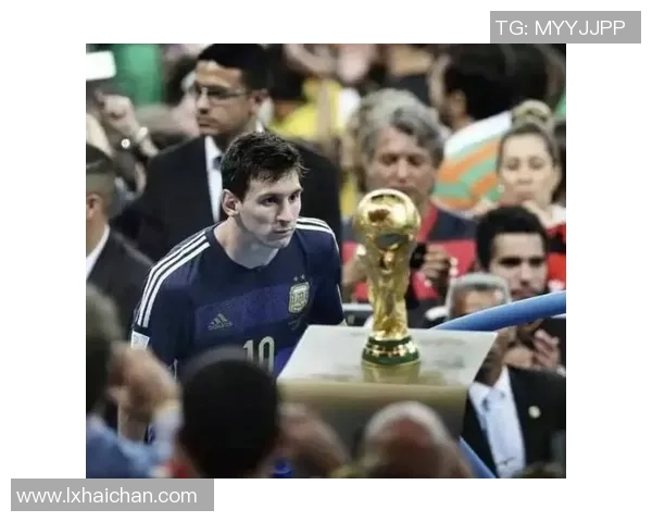 21世纪最具影响力的100位足球明星盘点与荣耀时刻回顾 21世纪最具影响力的100位足球明星盘点与荣耀时刻回顾