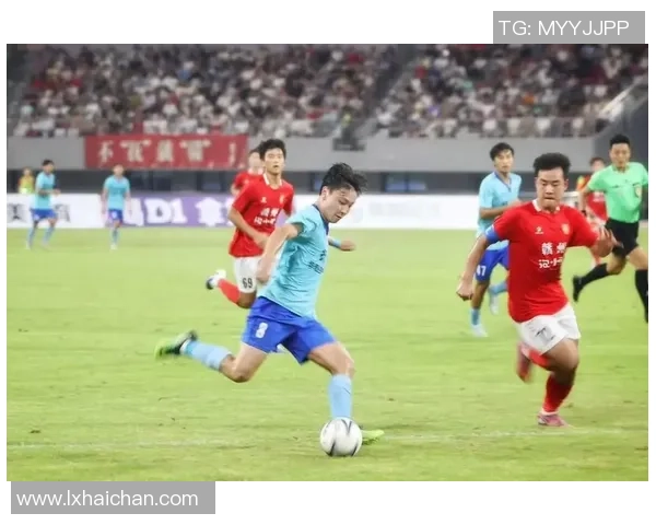 脚踝技术卓越的足球明星们如何凭借精准控球征服绿茵场 脚踝技术卓越的足球明星们如何凭借精准控球征服绿茵场